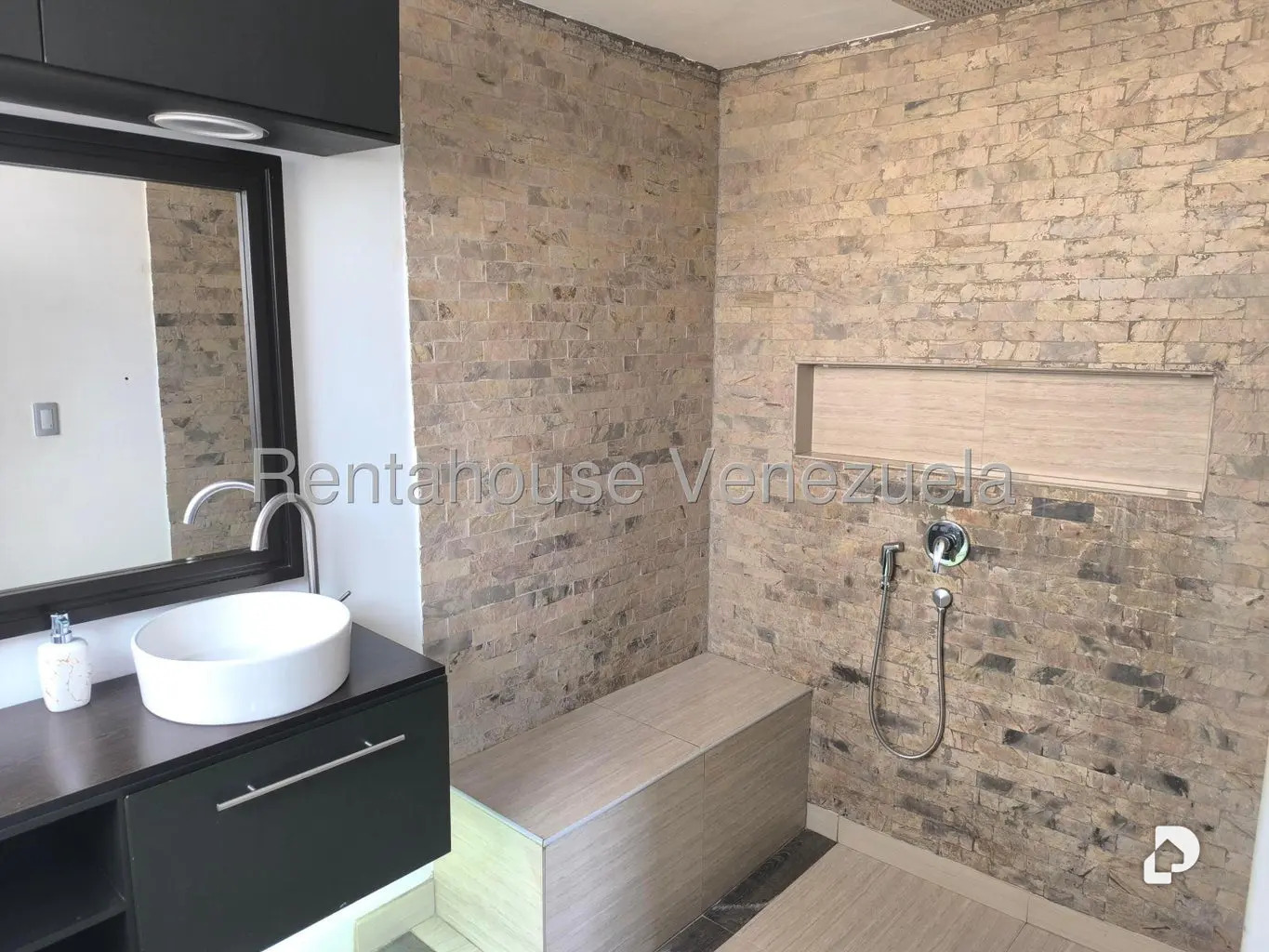 Apartamento en La Florida, Caracas – 27