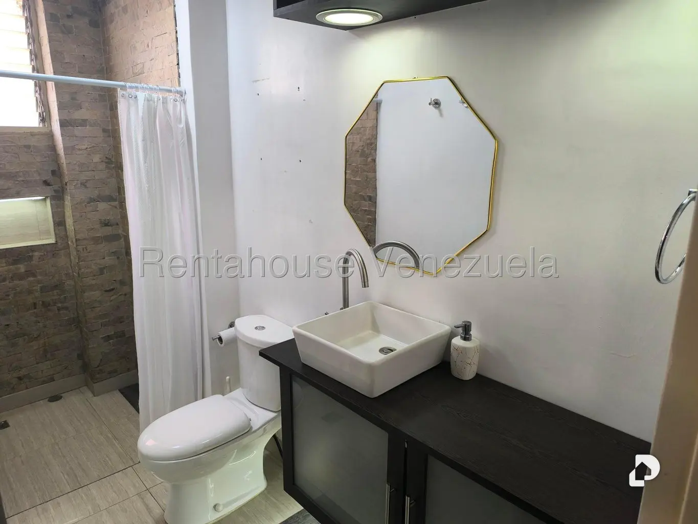 Apartamento en La Florida, Caracas – 18