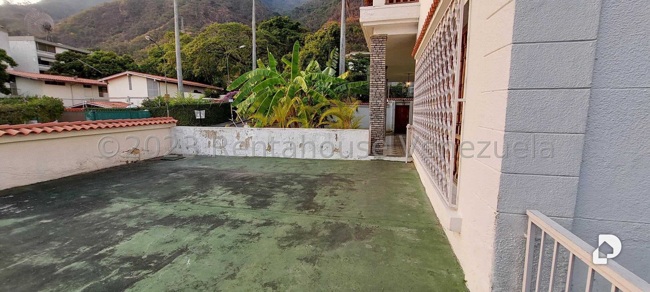 Casa en La Florida, Caracas – 10