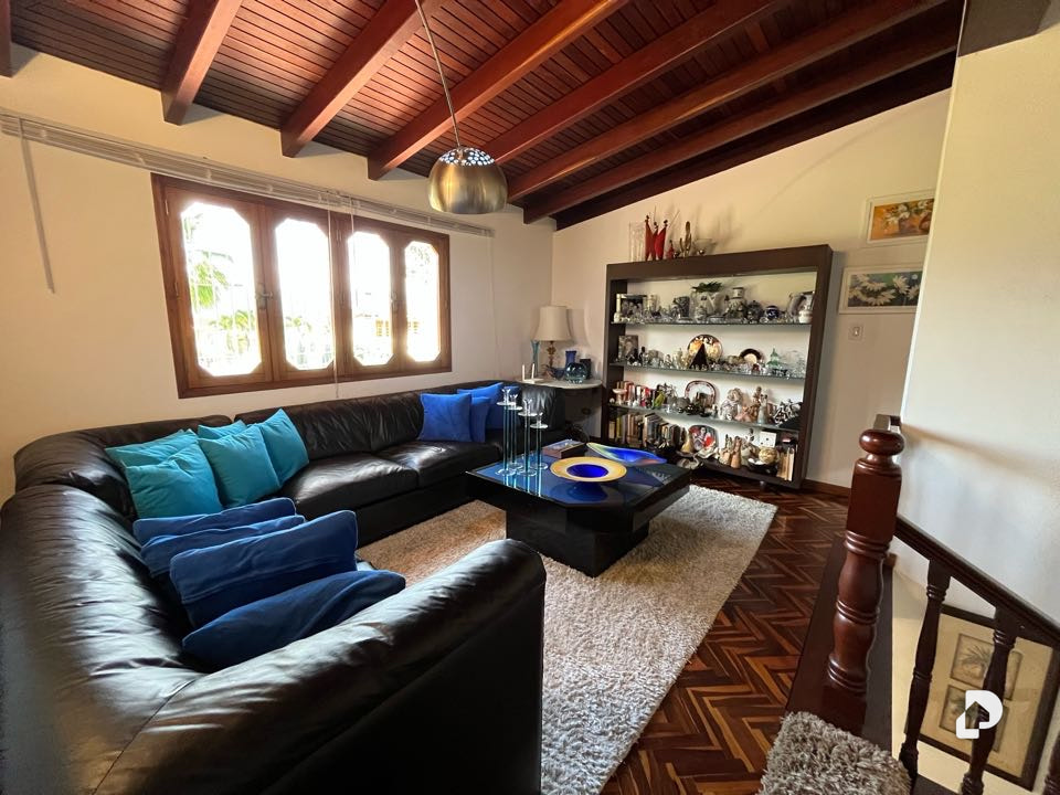 Casa en Lomas de La Lagunita, Caracas – 19