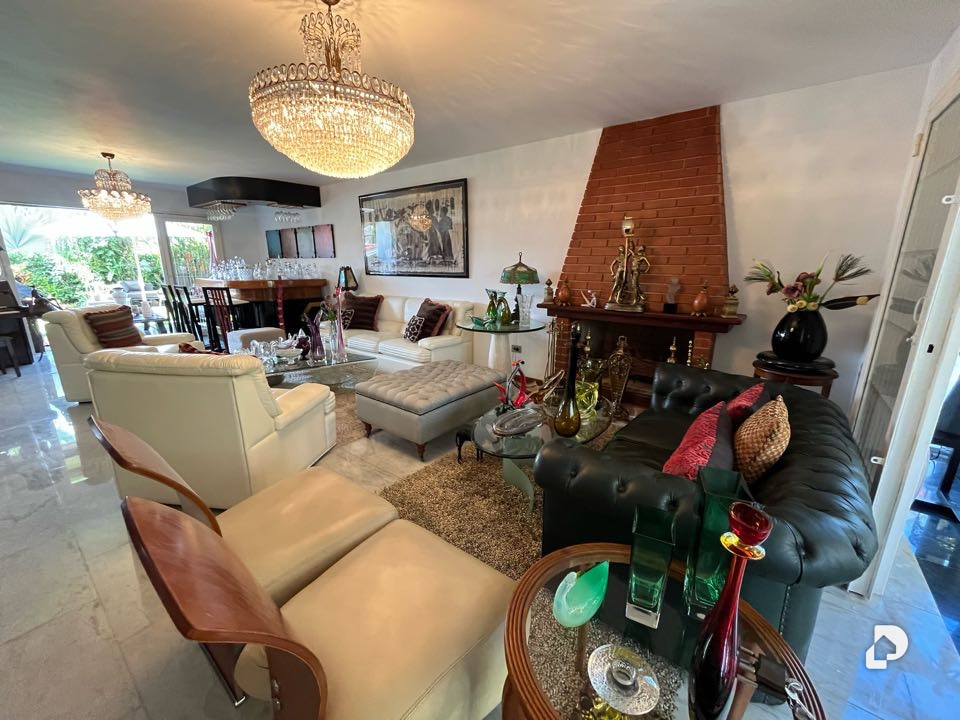 Casa en Lomas de La Lagunita, Caracas – 9