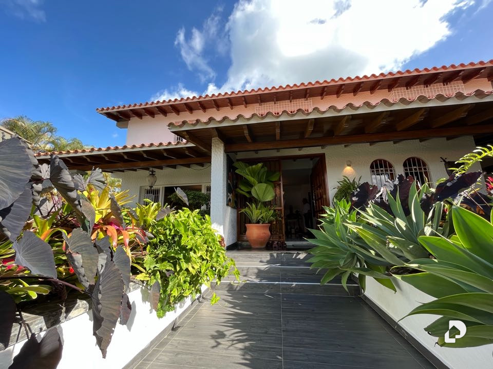 Casa en Lomas de La Lagunita, Caracas – 3
