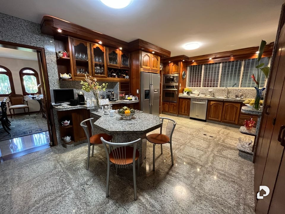 Casa en Lomas de La Lagunita, Caracas – 12