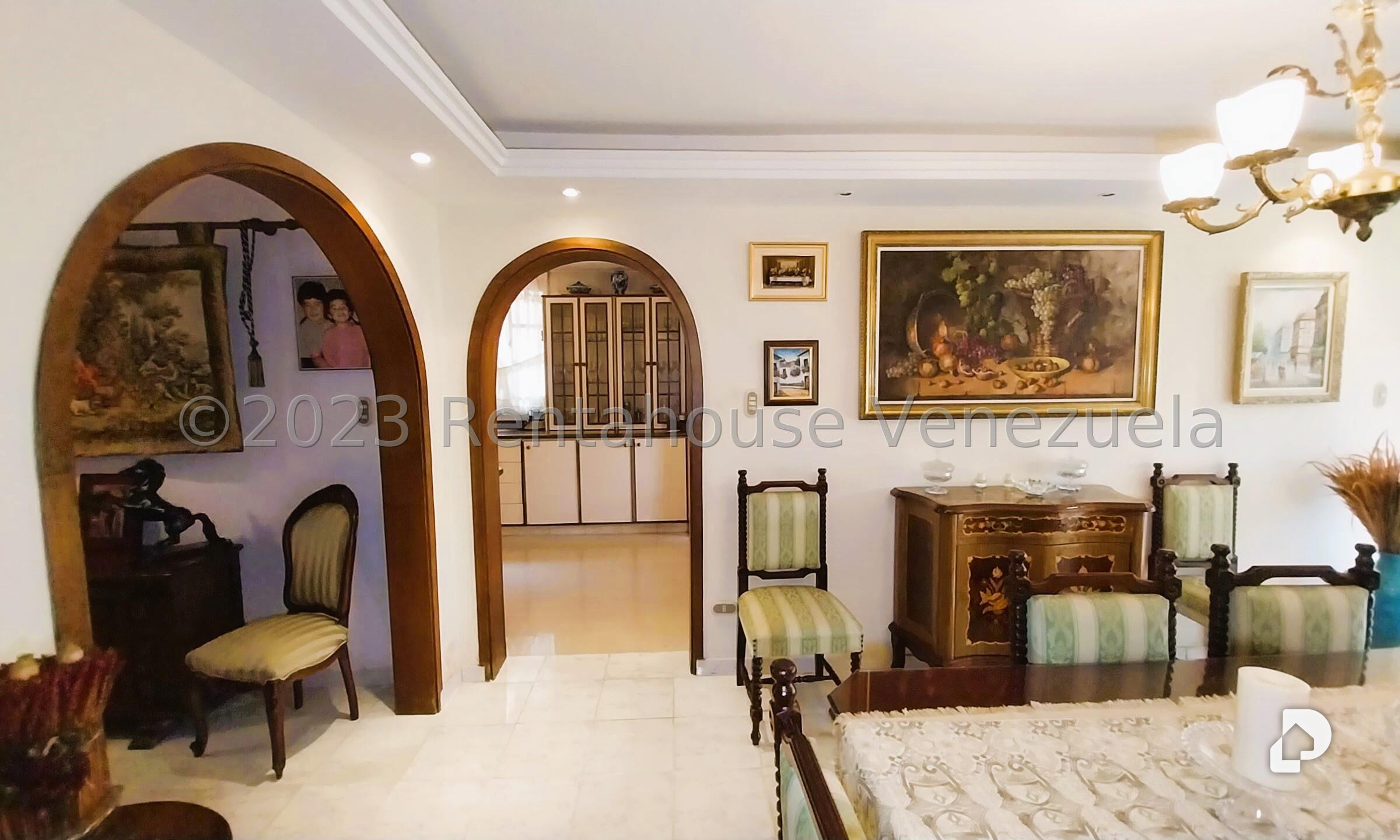 Casa en Alto Prado, Caracas – 30