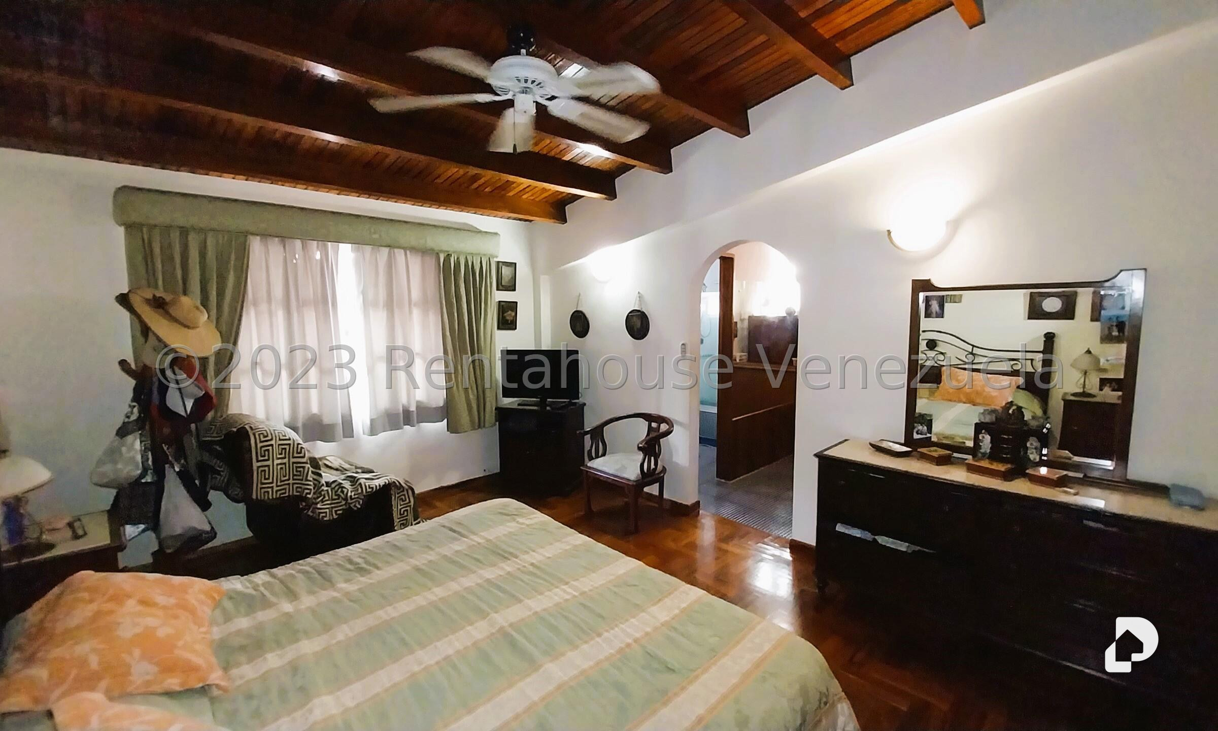 Casa en Alto Prado, Caracas – 15