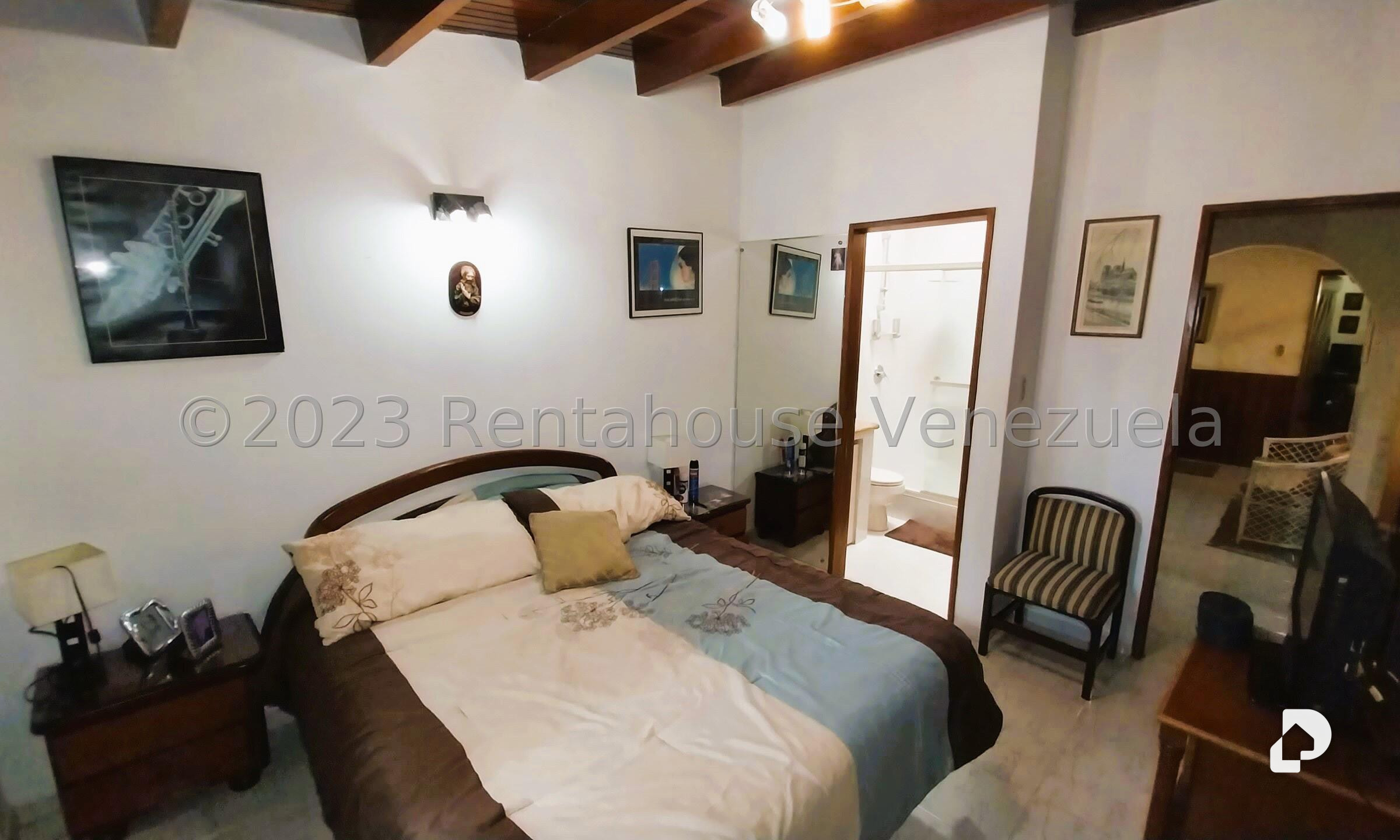 Casa en Alto Prado, Caracas – 20
