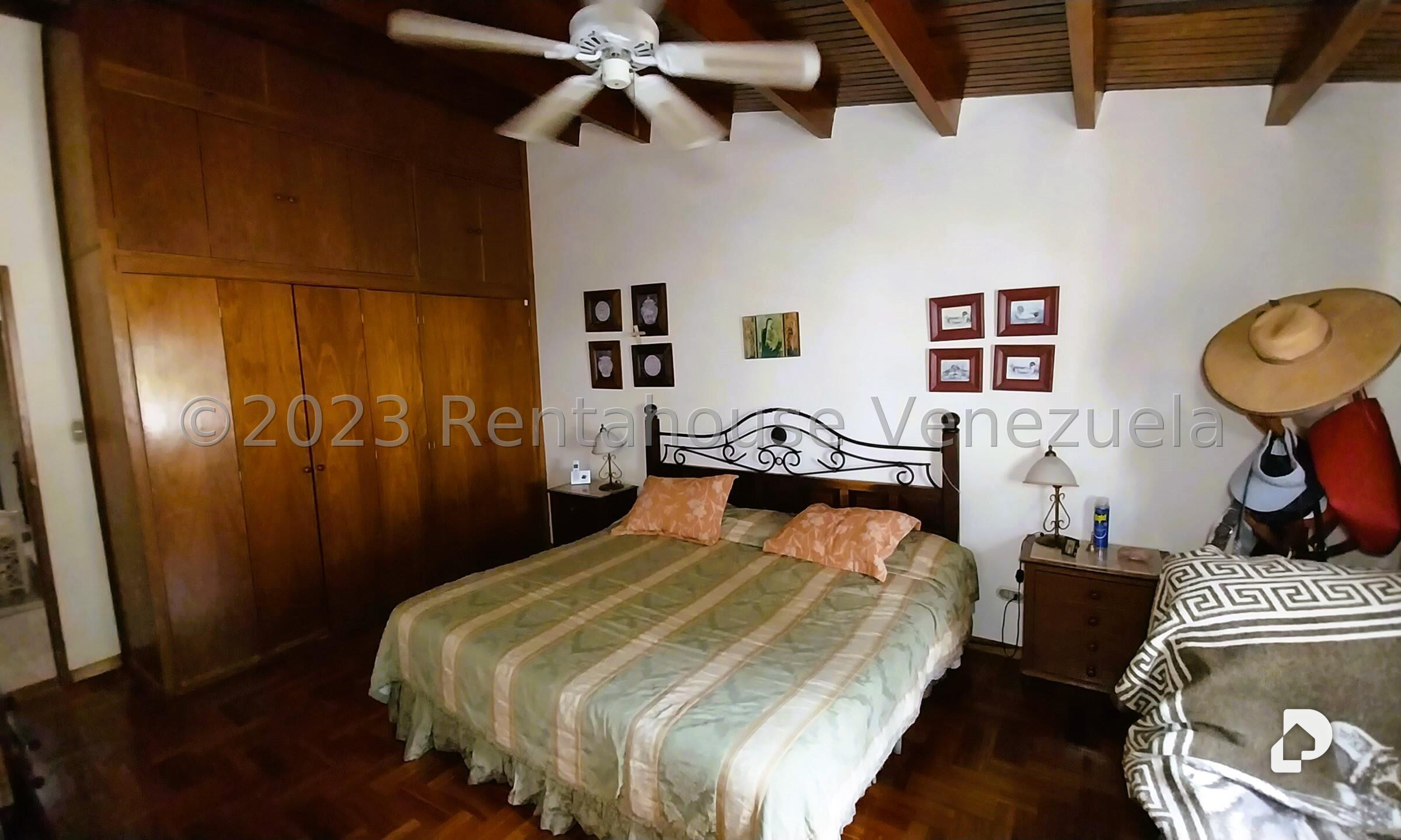 Casa en Alto Prado, Caracas – 12