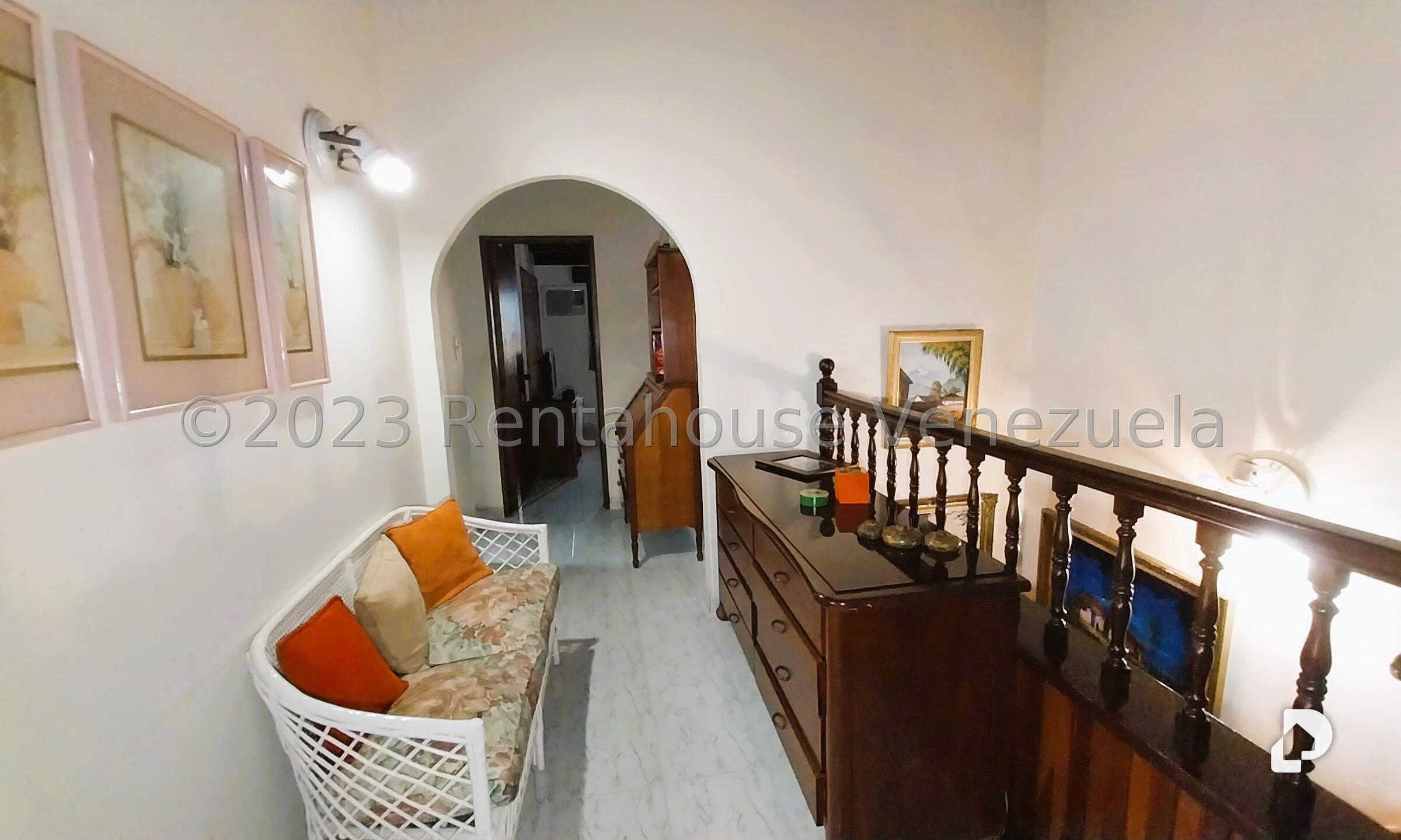 Casa en Alto Prado, Caracas – 29