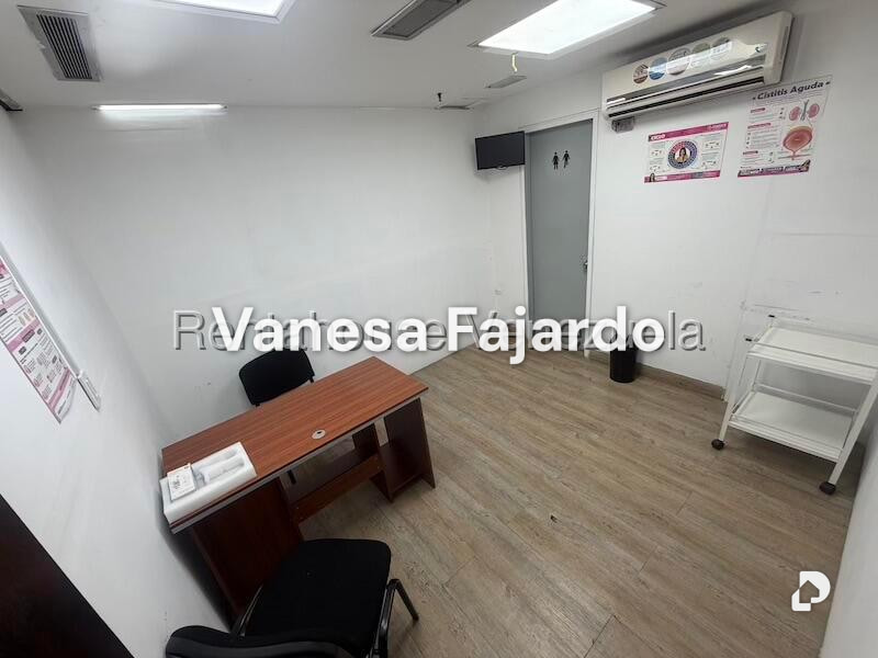 Oficina en El Recreo, Caracas – 25