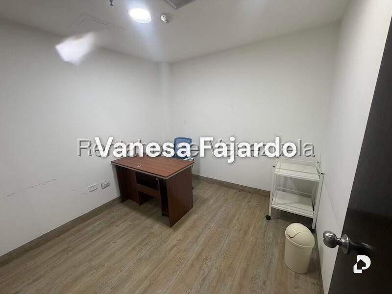 Oficina en El Recreo, Caracas – 12