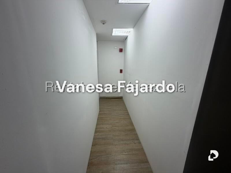 Oficina en El Recreo, Caracas – 23