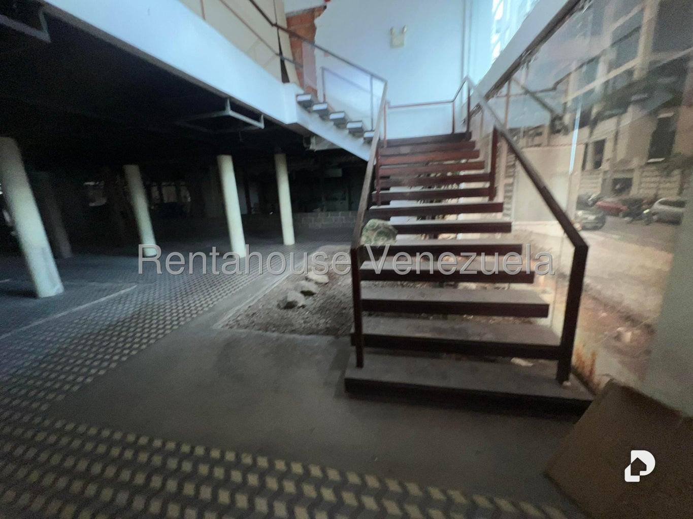 Terreno en La Castellana, Caracas – 24