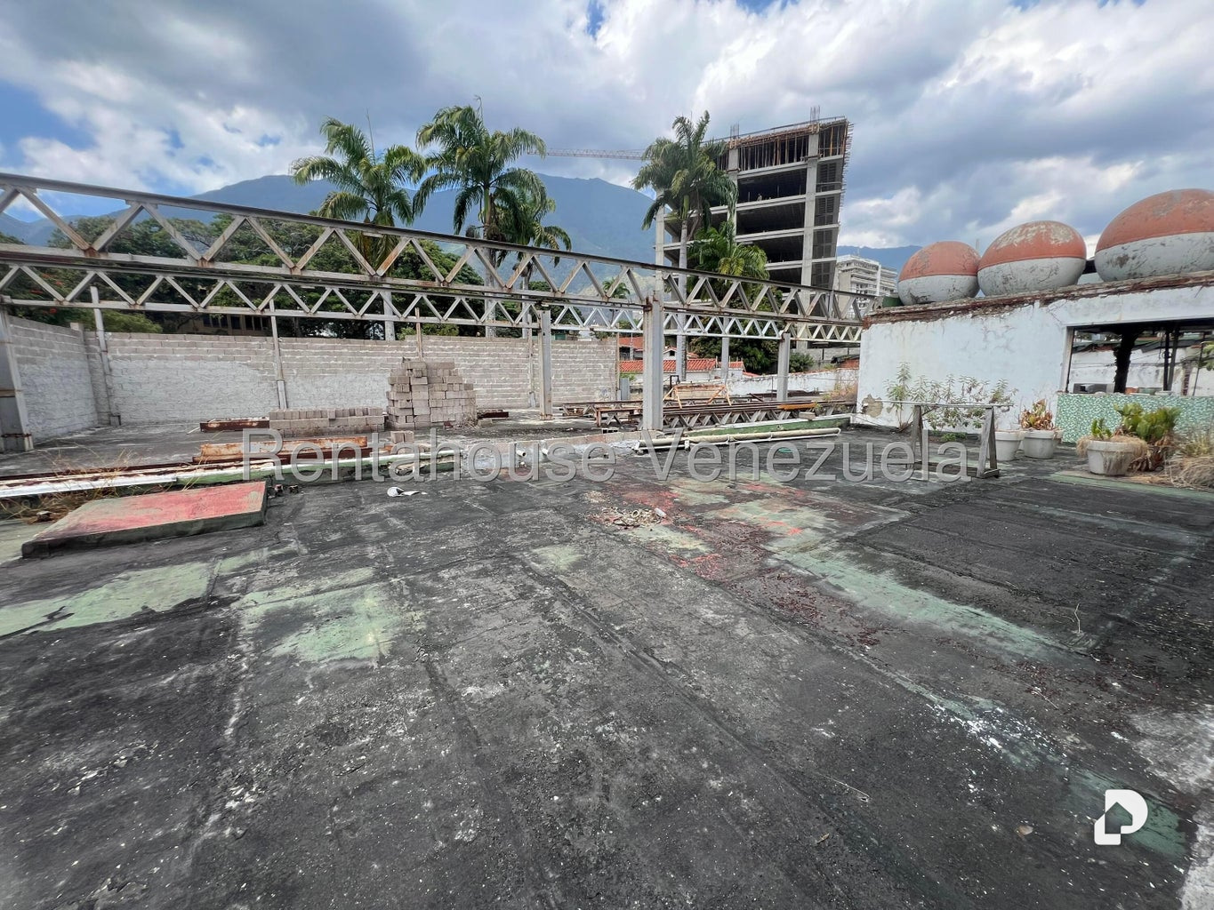 Terreno en La Castellana, Caracas – 17