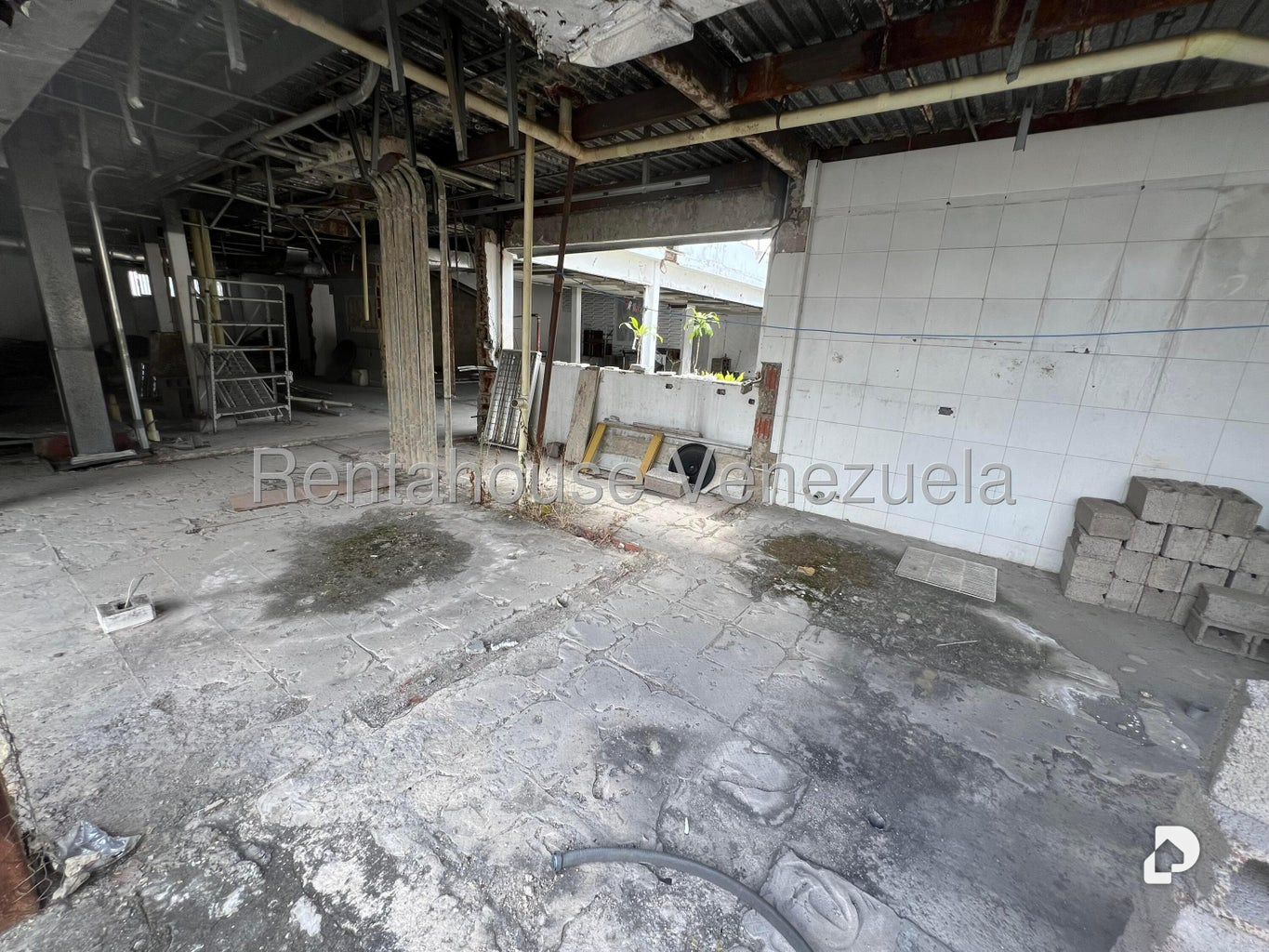 Terreno en La Castellana, Caracas – 13