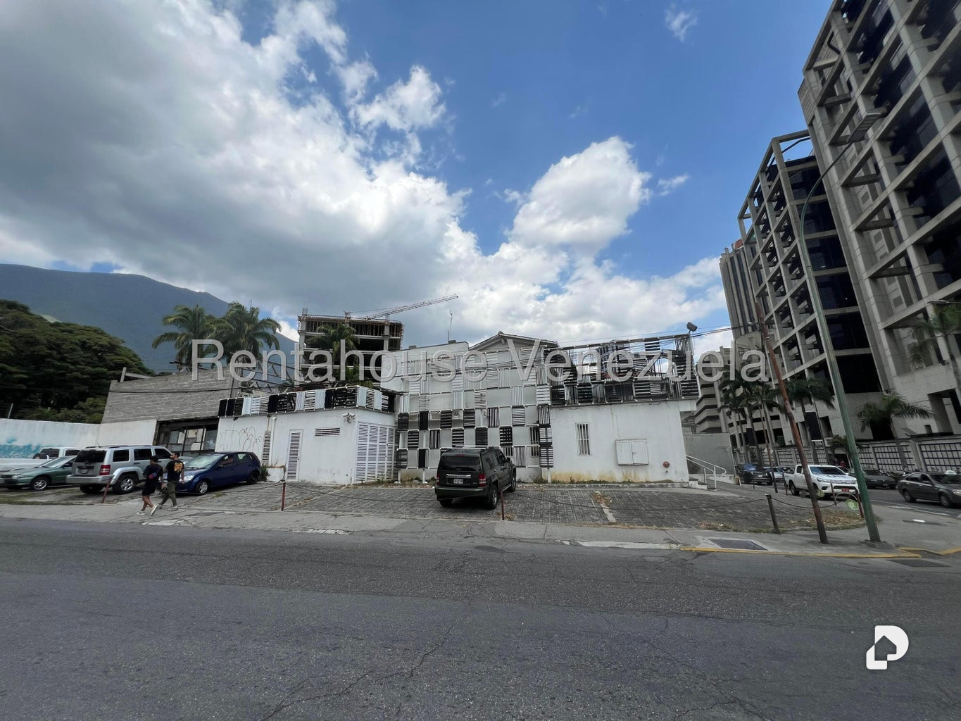 Terreno en La Castellana, Caracas – 9
