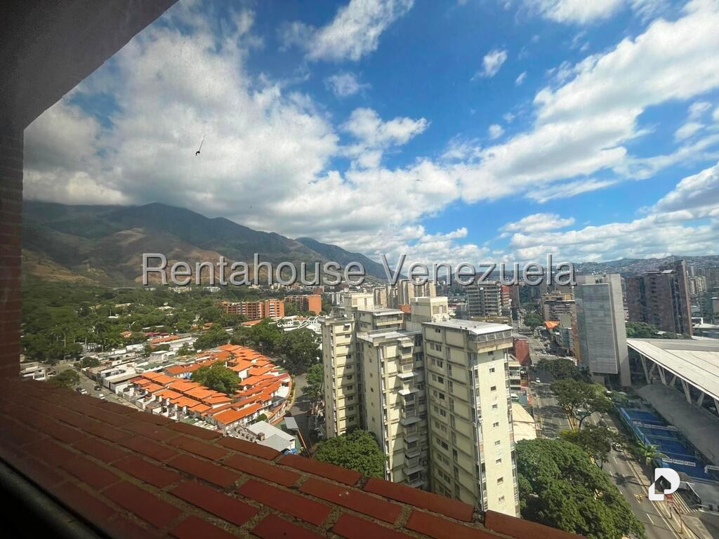 Oficina en Los Dos Caminos, Caracas