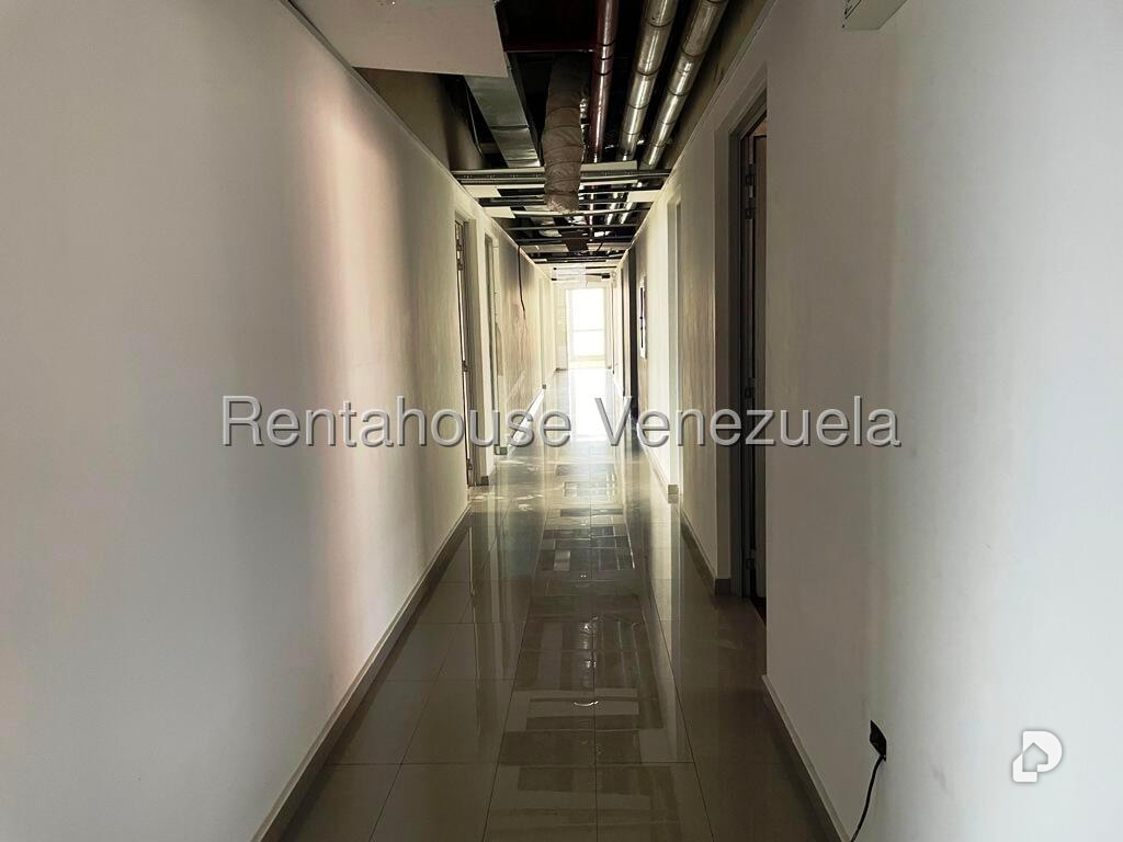Oficina en Los Dos Caminos, Caracas