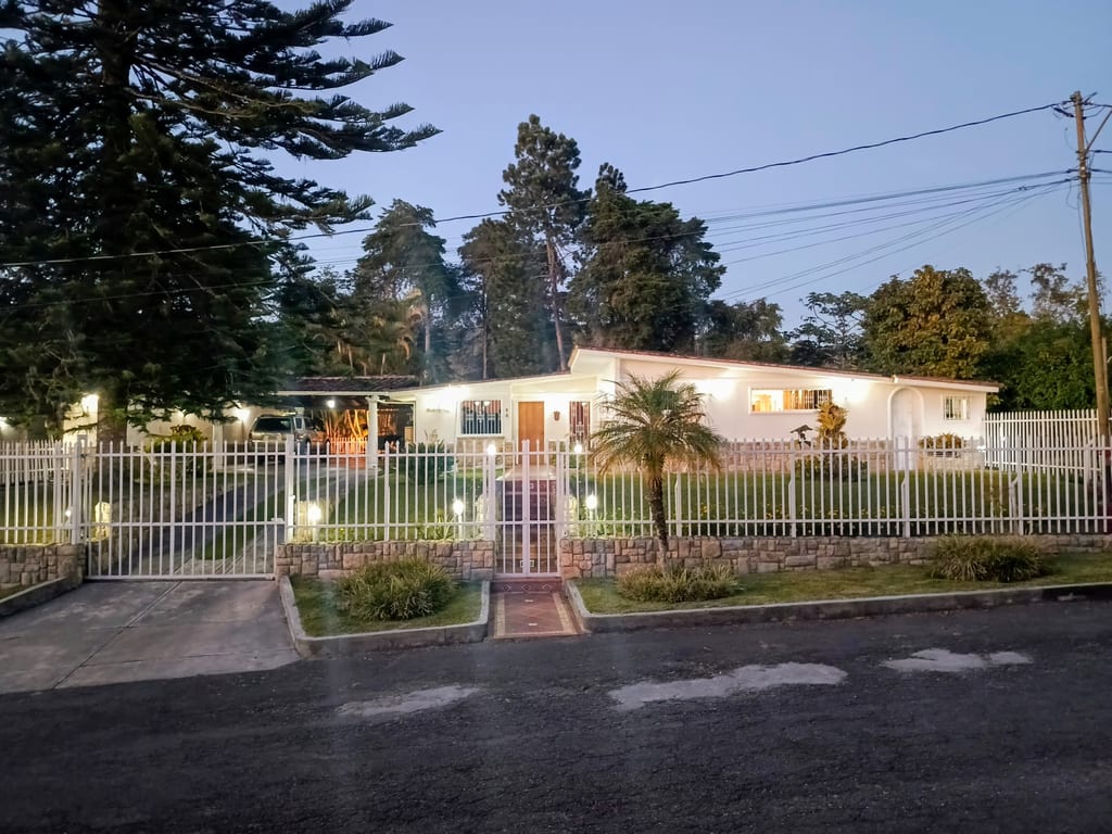 Casa en Club de Campo, Altos Mirandinos - 1