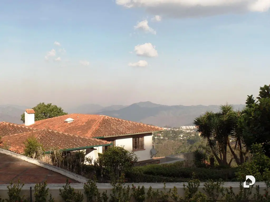 Casa en La Lagunita Country Club, Caracas