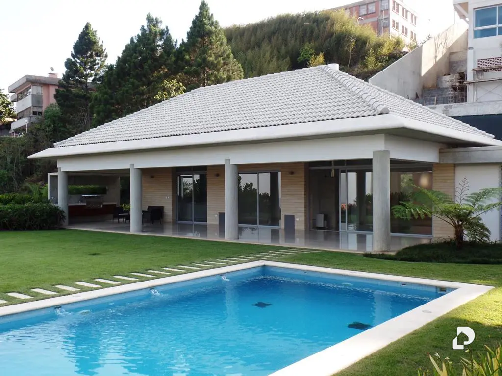 Casa en La Lagunita Country Club, Caracas