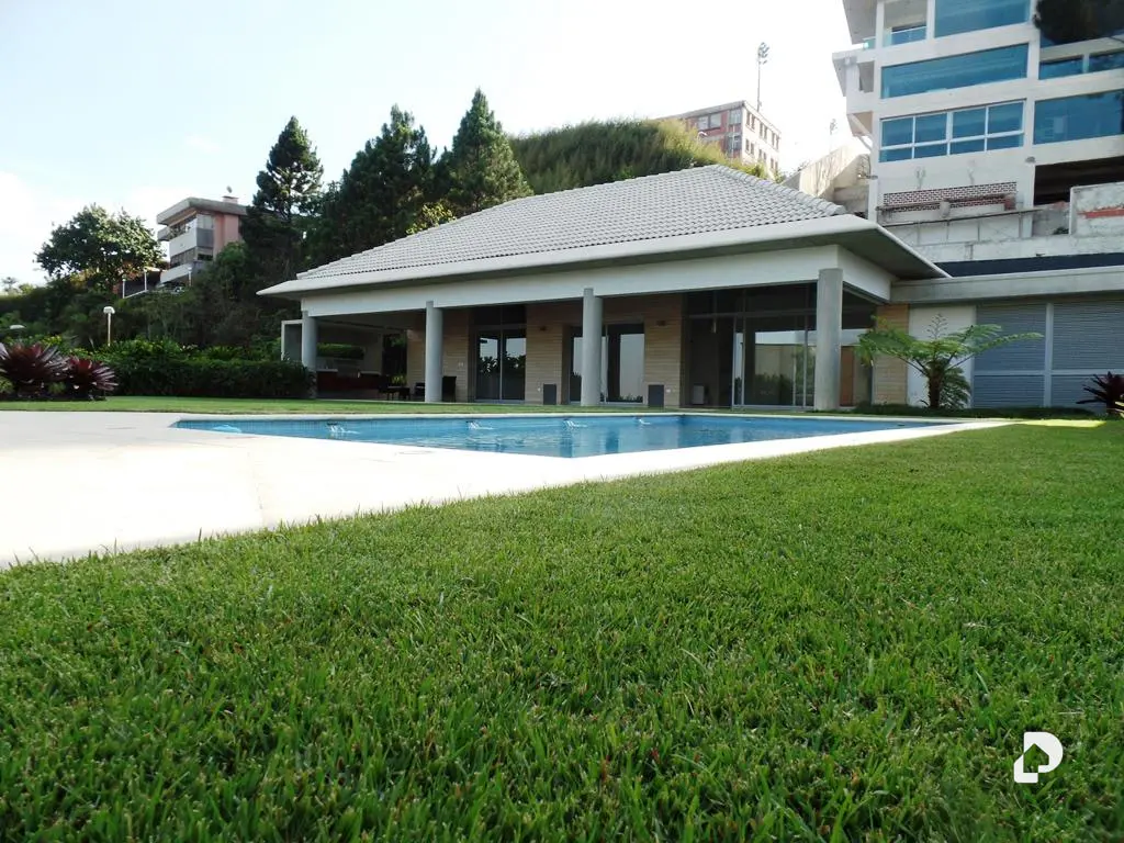Casa en La Lagunita Country Club, Caracas