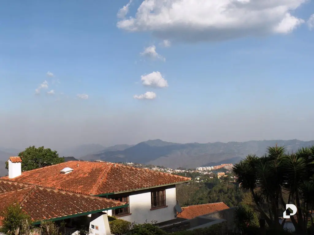 Casa en La Lagunita Country Club, Caracas