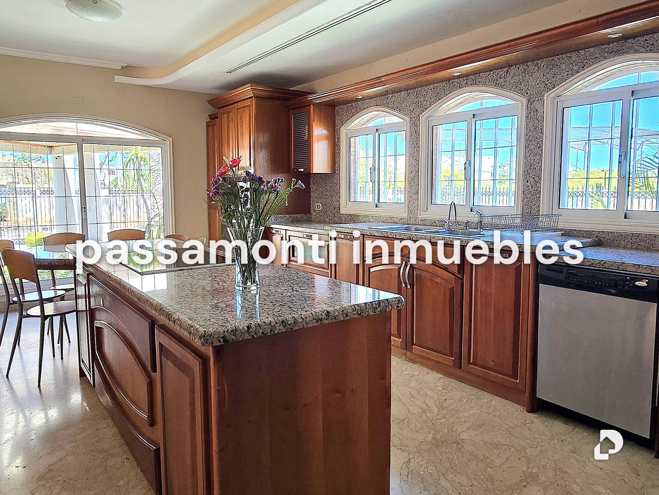 Casa en Urbanización Costa Azul, Porlamar – 16