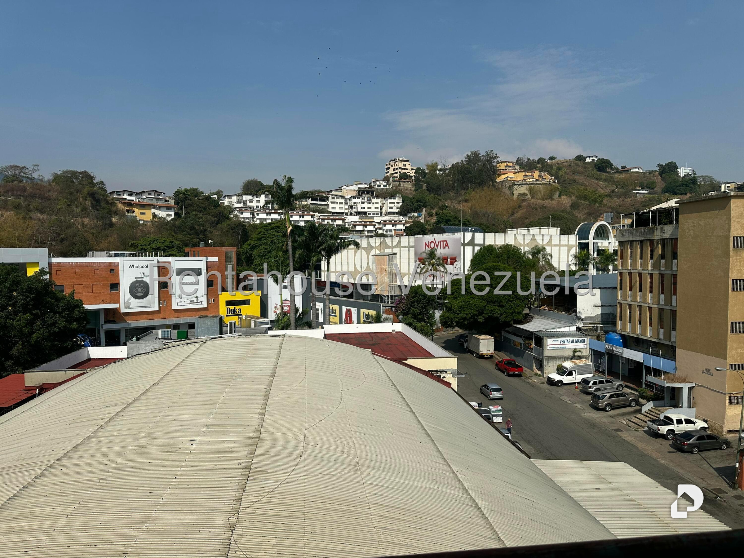 Edificio en La Trinidad, Caracas
