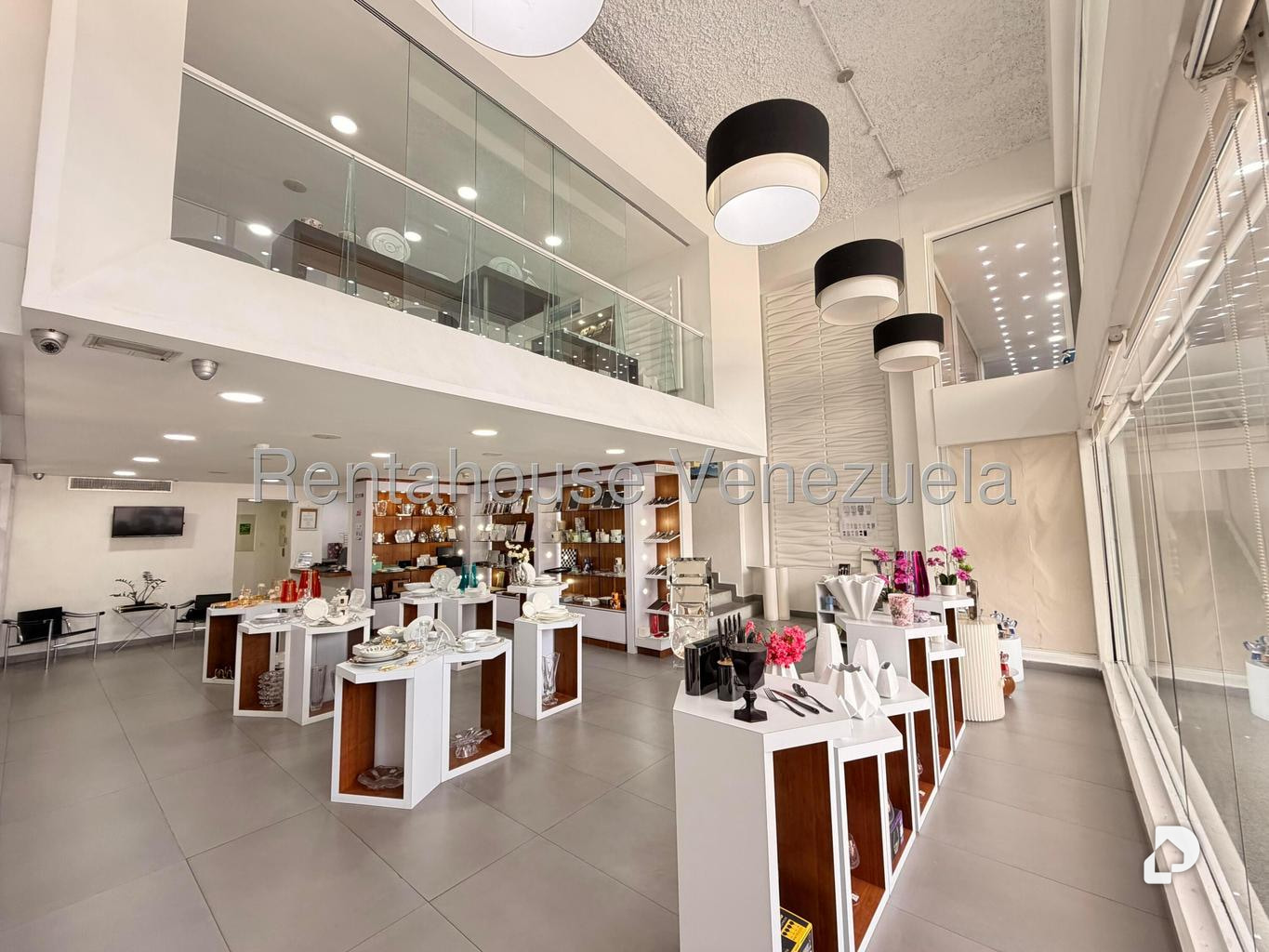 Local comercial en Las Mercedes, Caracas – 19