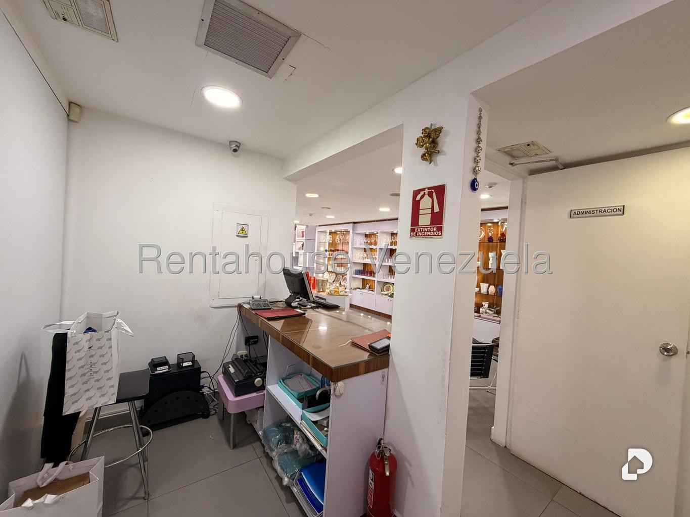 Local comercial en Las Mercedes, Caracas – 27