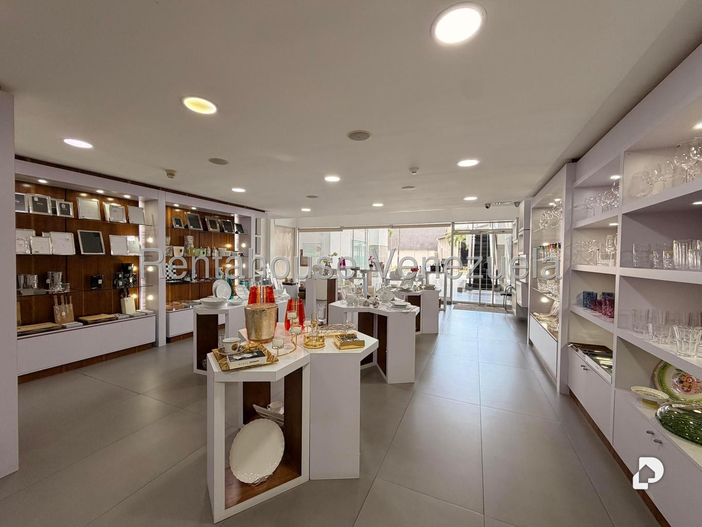 Local comercial en Las Mercedes, Caracas – 14