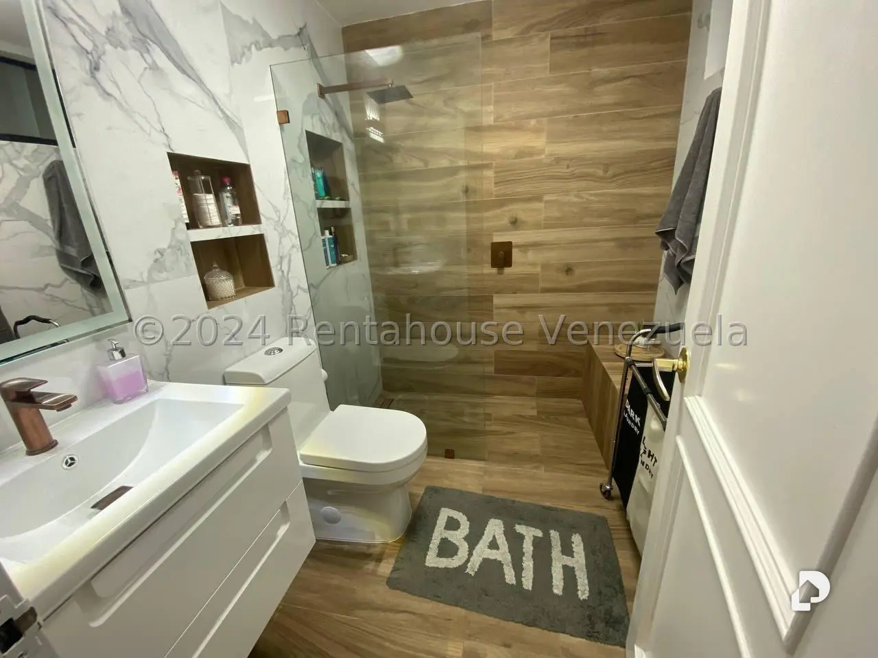 Apartamento en Colinas de La Tahona, Caracas – 17