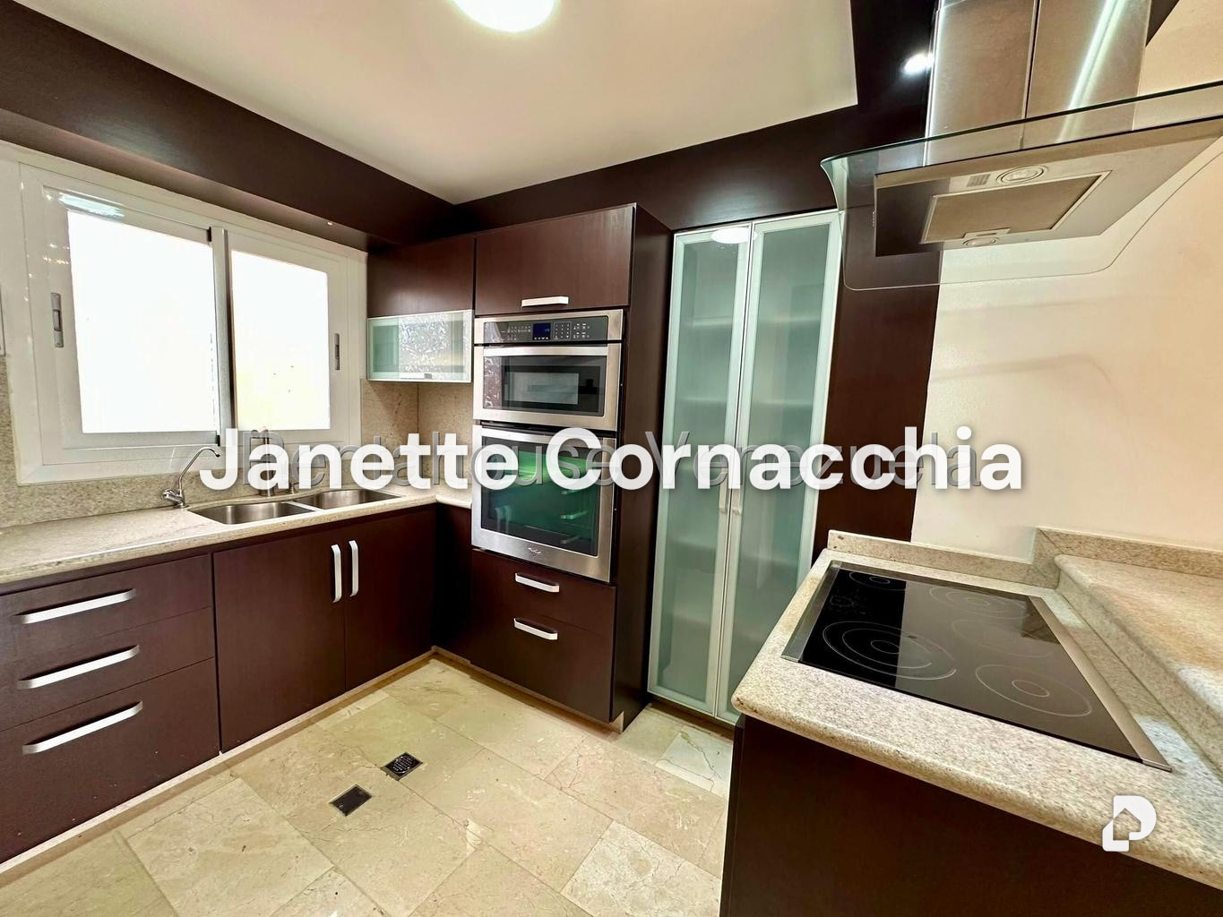 Apartamento en El Rosal, Caracas – 10