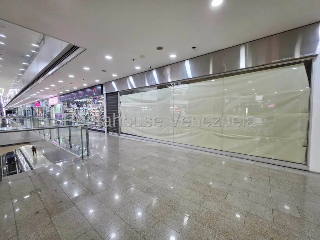 Local comercial en Los Dos Caminos, Caracas - 1