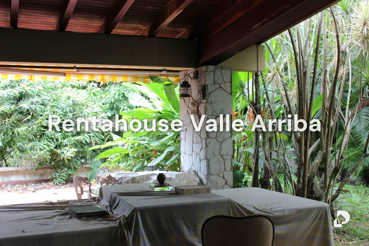 Casa en Lomas de San Rafael de La Florida, Caracas – 26