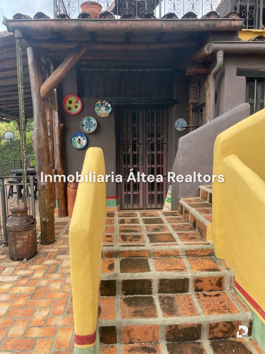 Casa en Oripoto, Caracas – 24