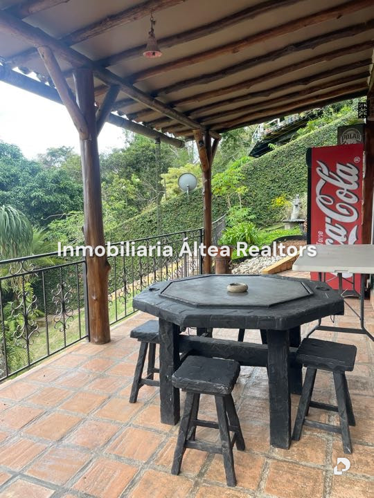 Casa en Oripoto, Caracas – 25
