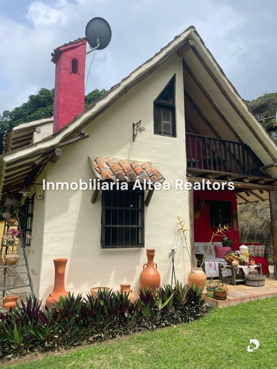 Casa en Oripoto, Caracas – 26