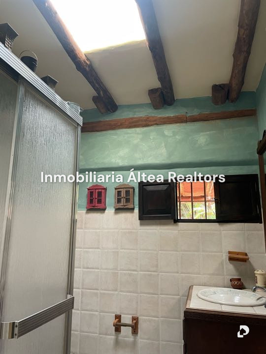 Casa en Oripoto, Caracas – 17