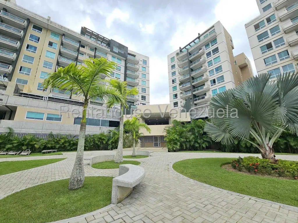 Apartamento en La Lagunita Country Club, Caracas - 1