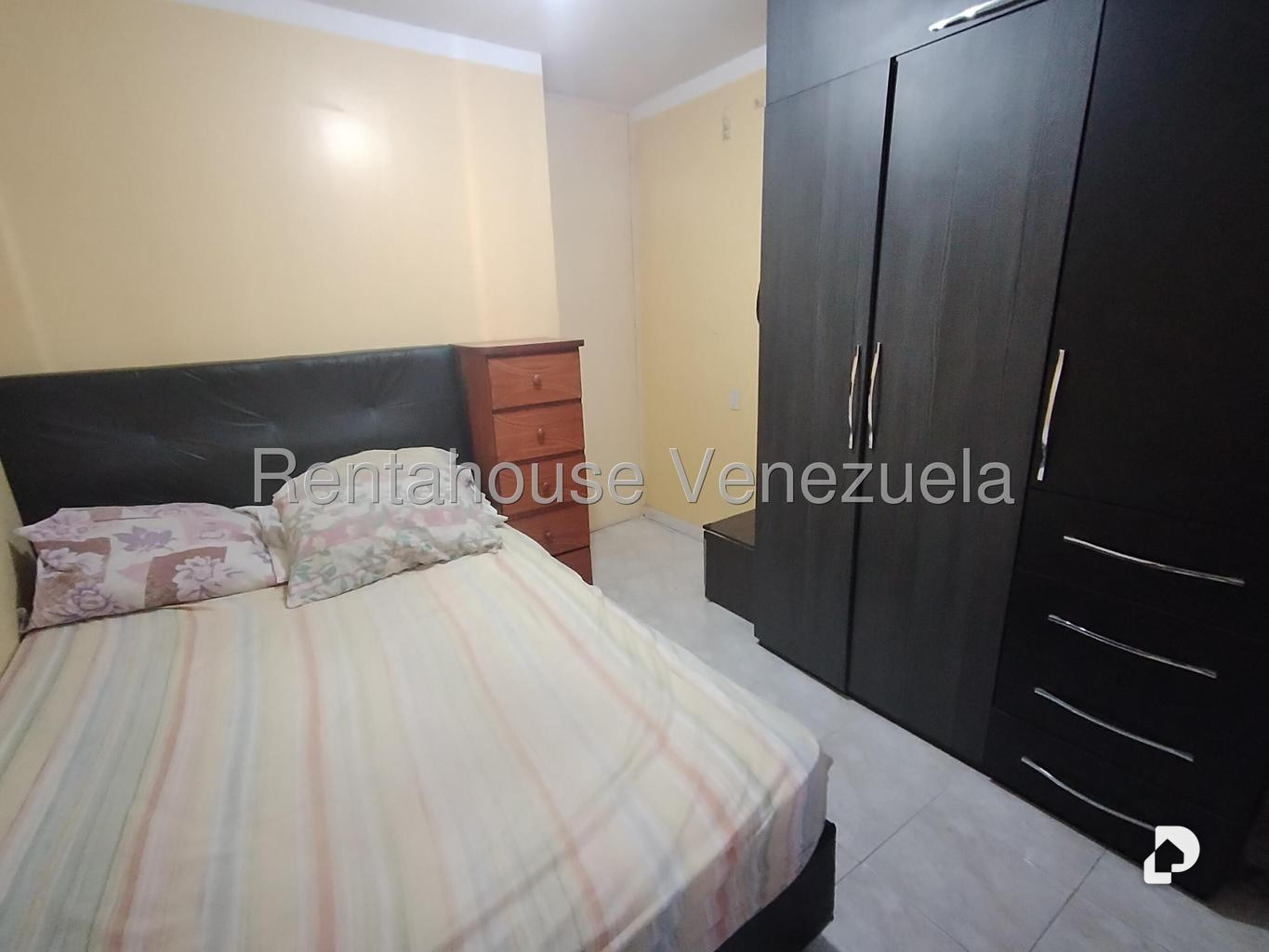 Apartamento en Parque Central, Caracas – 25