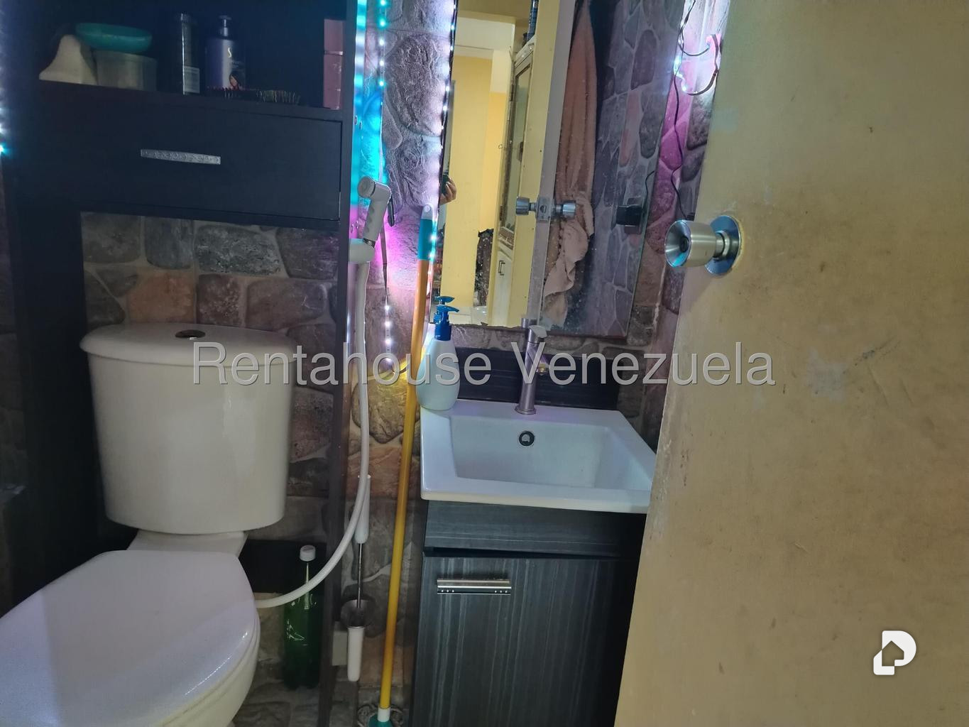 Apartamento en Parque Central, Caracas – 16