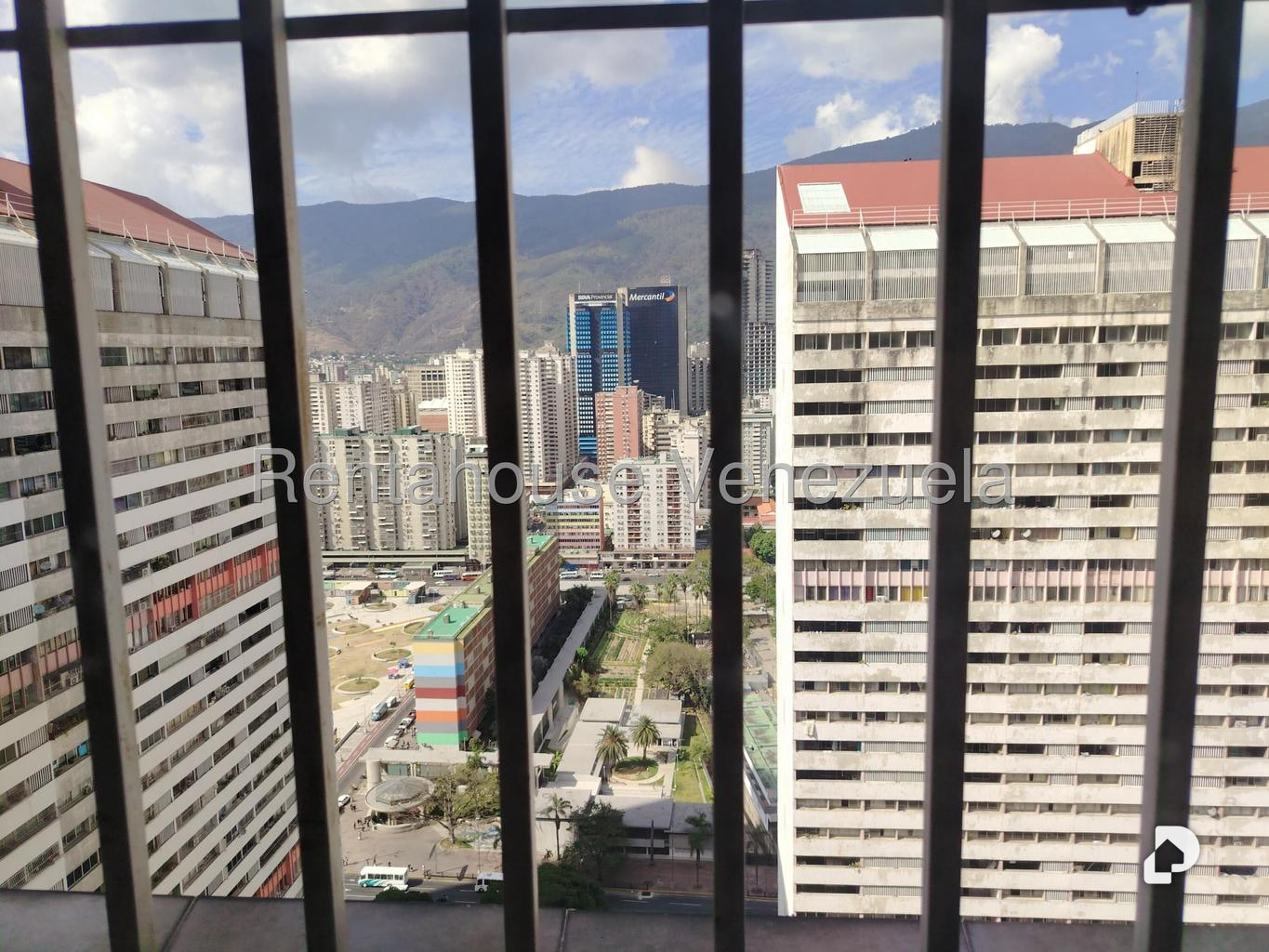Apartamento en Parque Central, Caracas – 14