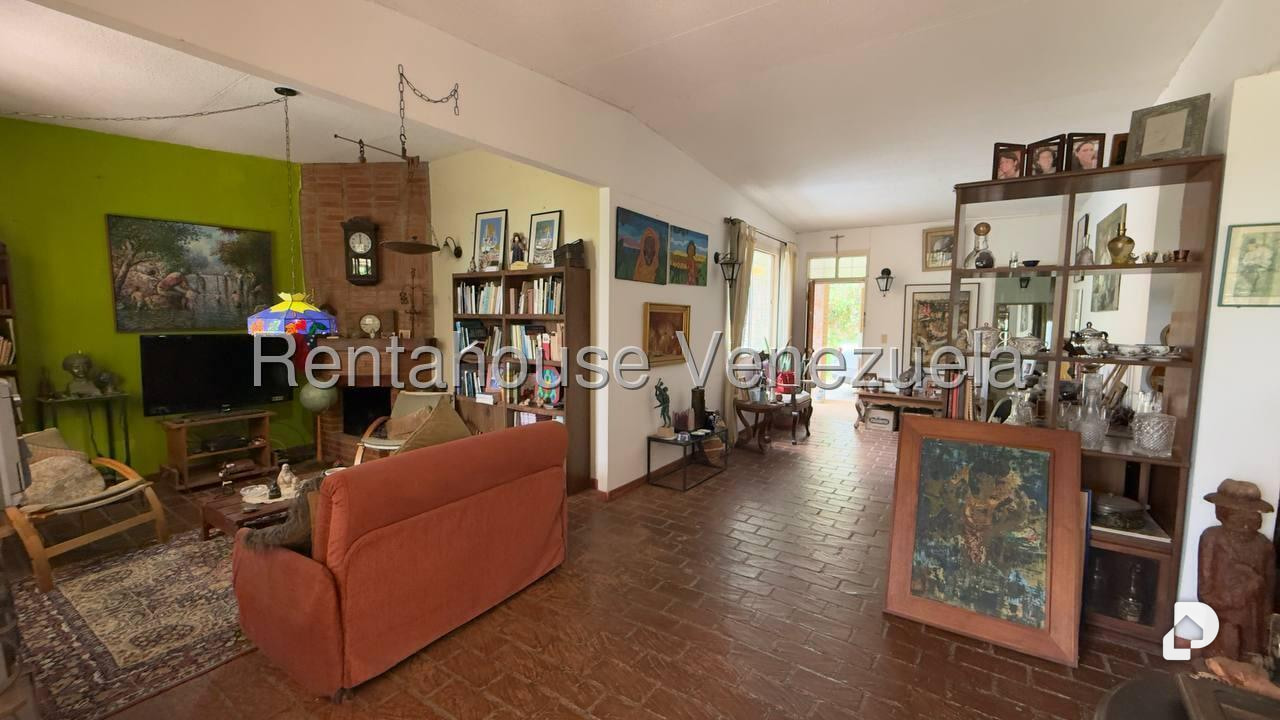 Casa en Oripoto, Caracas – 23