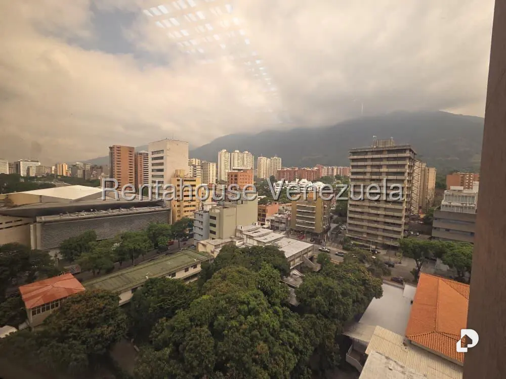 Oficina en Los Dos Caminos, Caracas