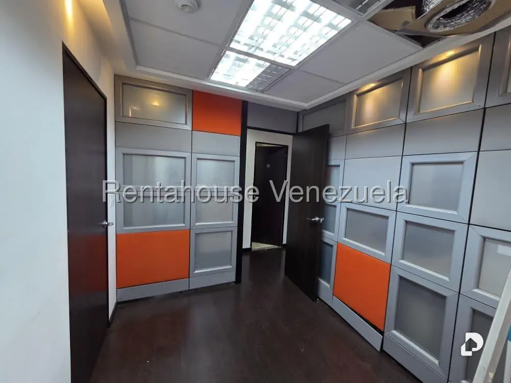 Oficina en Los Dos Caminos, Caracas