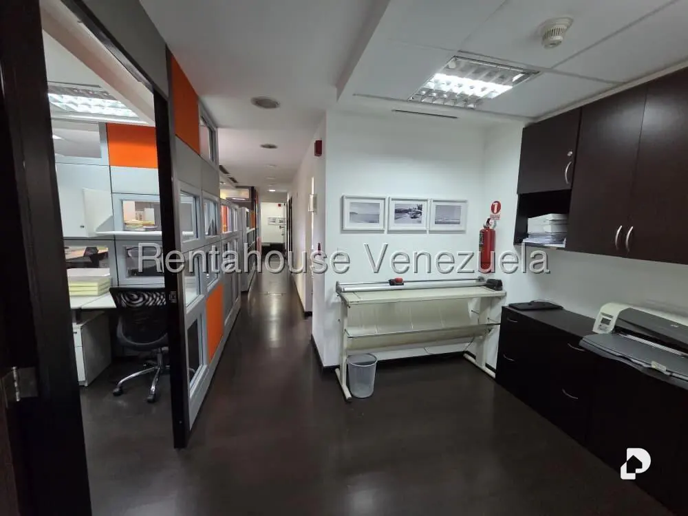 Oficina en Los Dos Caminos, Caracas