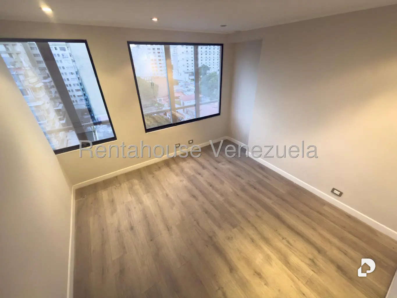 Apartamento en Los Palos Grandes, Caracas – 22