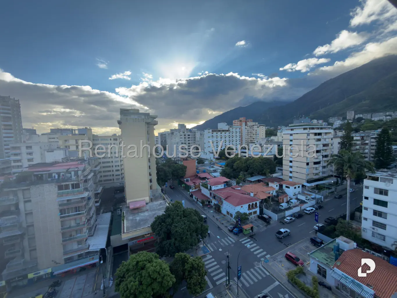 Apartamento en Los Palos Grandes, Caracas – 29