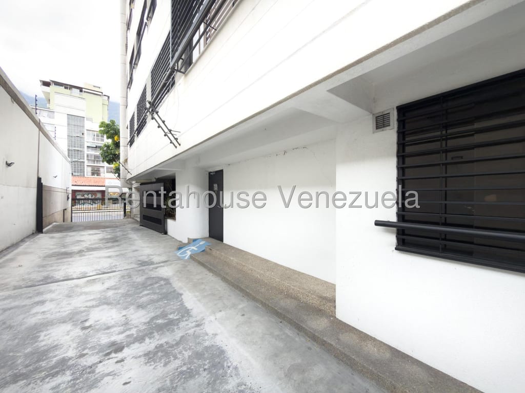 Apartamento en Los Palos Grandes, Caracas - 1